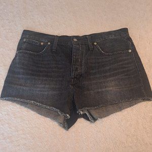 Madewell black wash denim jean shorts size 31